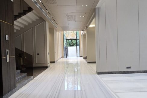 Indus Homes Entrance Hall Staircase