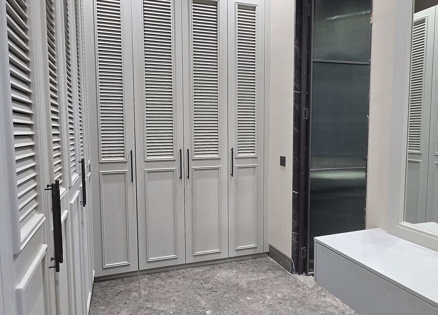 Indus Homes Walk In Wardrobe