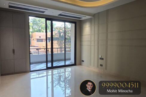 First floor builder floor for sale in Panchsheel Park, South Delhi &mdash; 500 sq yard 4 BHK luxury residence