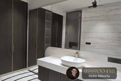 Luxury builder floor for sale in Vasant Vihar, South Delhi &mdash; 430 sq yard 4 BHK residence