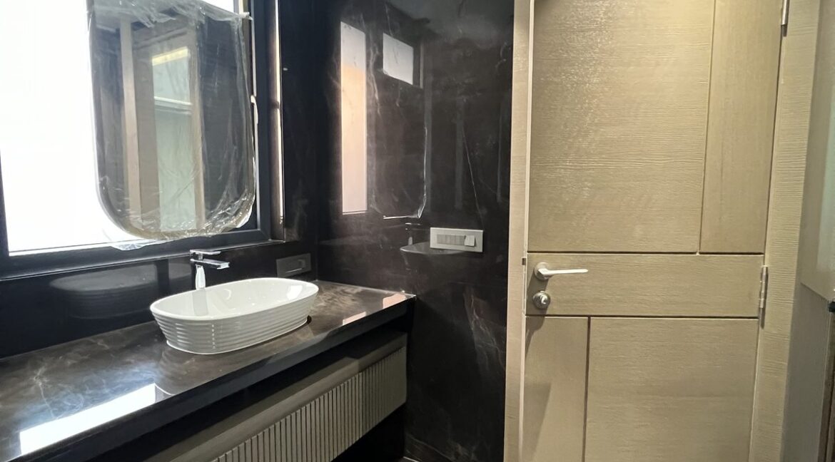 Metro Buildtech Premium Luxury Residence