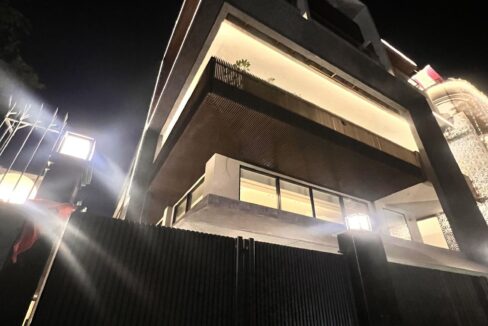 Ekum Homes Facade Night Lighting