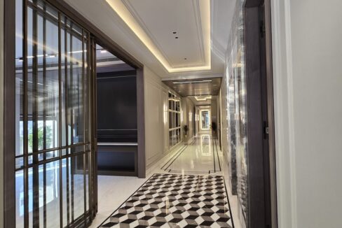 Ekum Homes Hallway With Geometric Runner