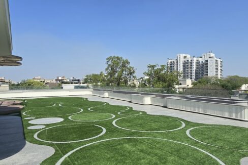 RS Buildtech Terrace Lawn in Circular Ring Pattern | Builder Ravinder Singh Marwah