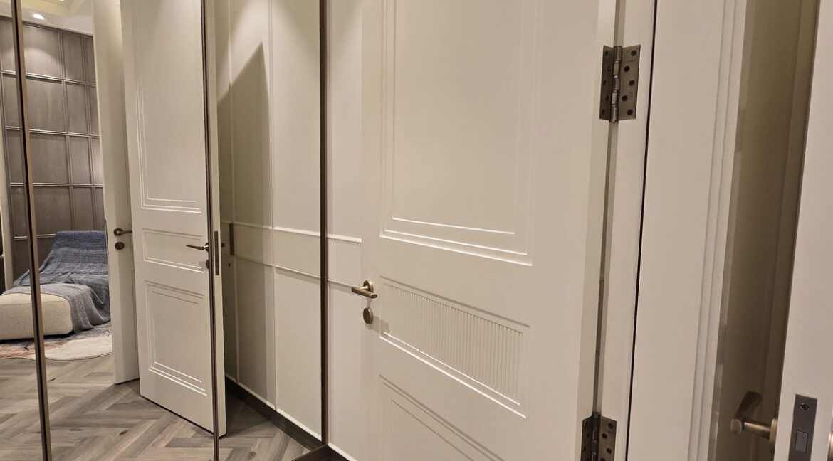 Windchimes Construction Bedroom Mirrored Wardrobe - Builder