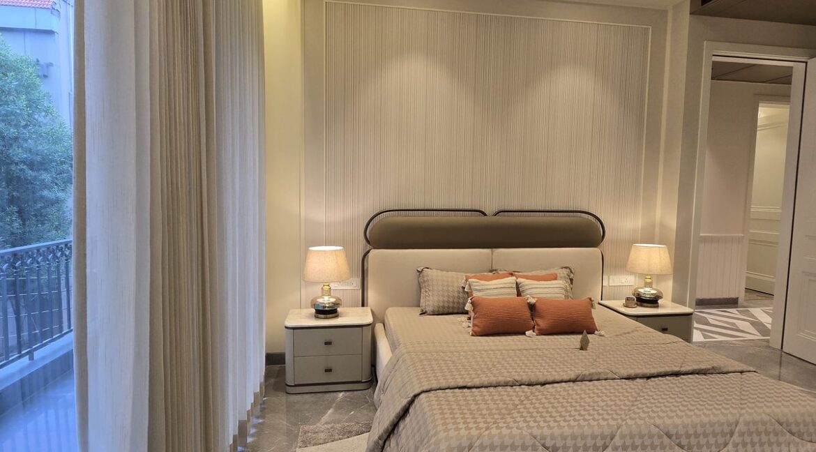 Windchimes Construction Bedroom Orange Cushions - Rajesh Kumar