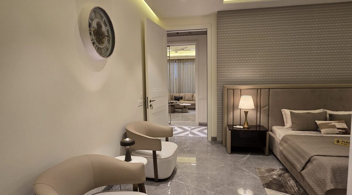Windchimes Construction Bedroom Sitting Area Armchairs - Amrit Lal