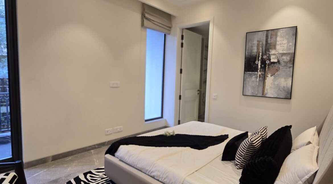 Windchimes Construction Bedroom Zebra Rug - Builder