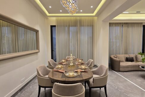 Windchimes Construction Breakfast Dining Nook - Builder