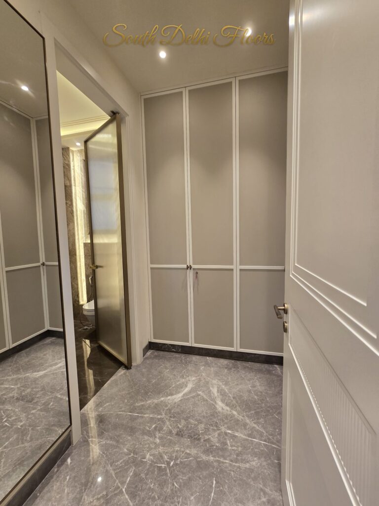 Dressing room full mirror, South Delhi builder floor by Windchimes, photographed by SouthDelhiFloors