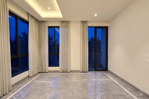 Windchimes Construction Empty Reading Nook Windows At Night - Builder