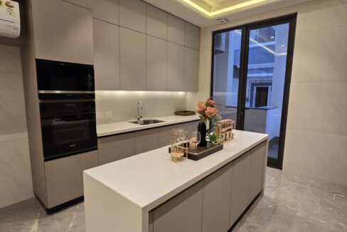 Windchimes Construction Kitchen Built In Oven - Builder